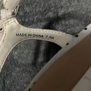 Copper Key Women's black-white polka dot platform sandlads with bow Size 7.5